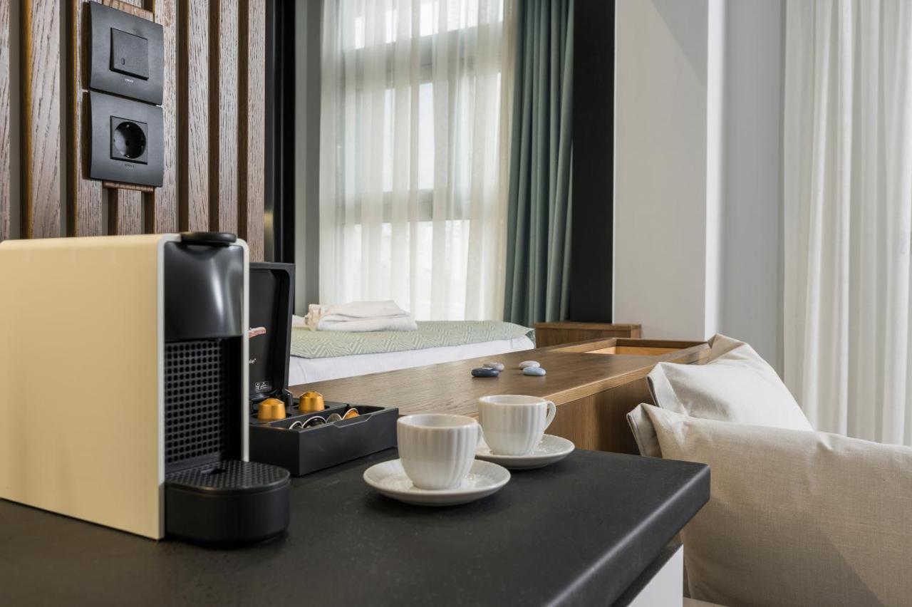 Ostrakon Suites Agia Marina Exteriör bild