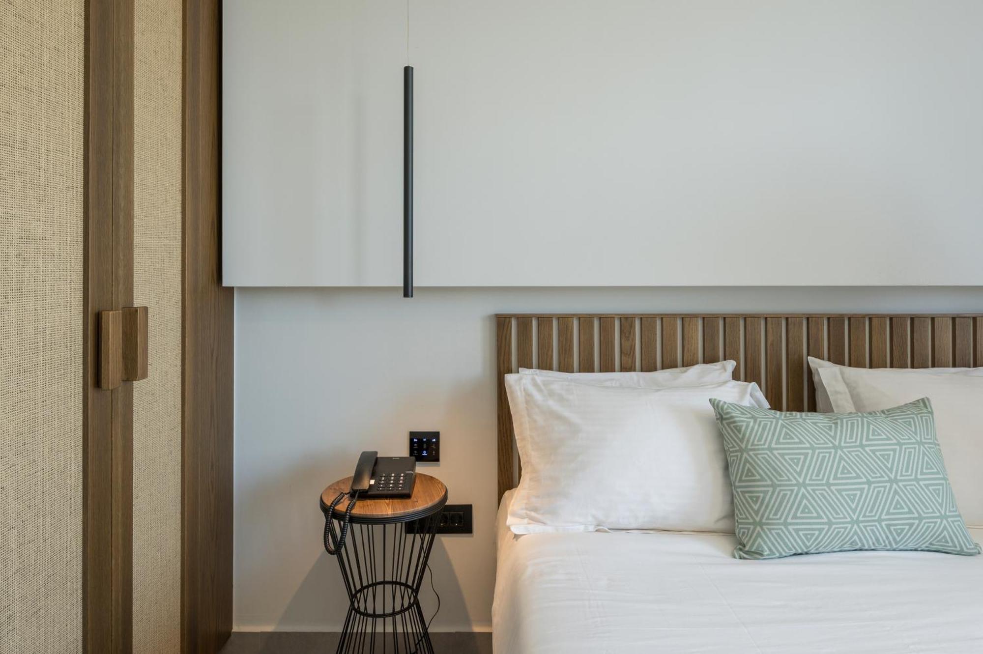 Ostrakon Suites Agia Marina Exteriör bild