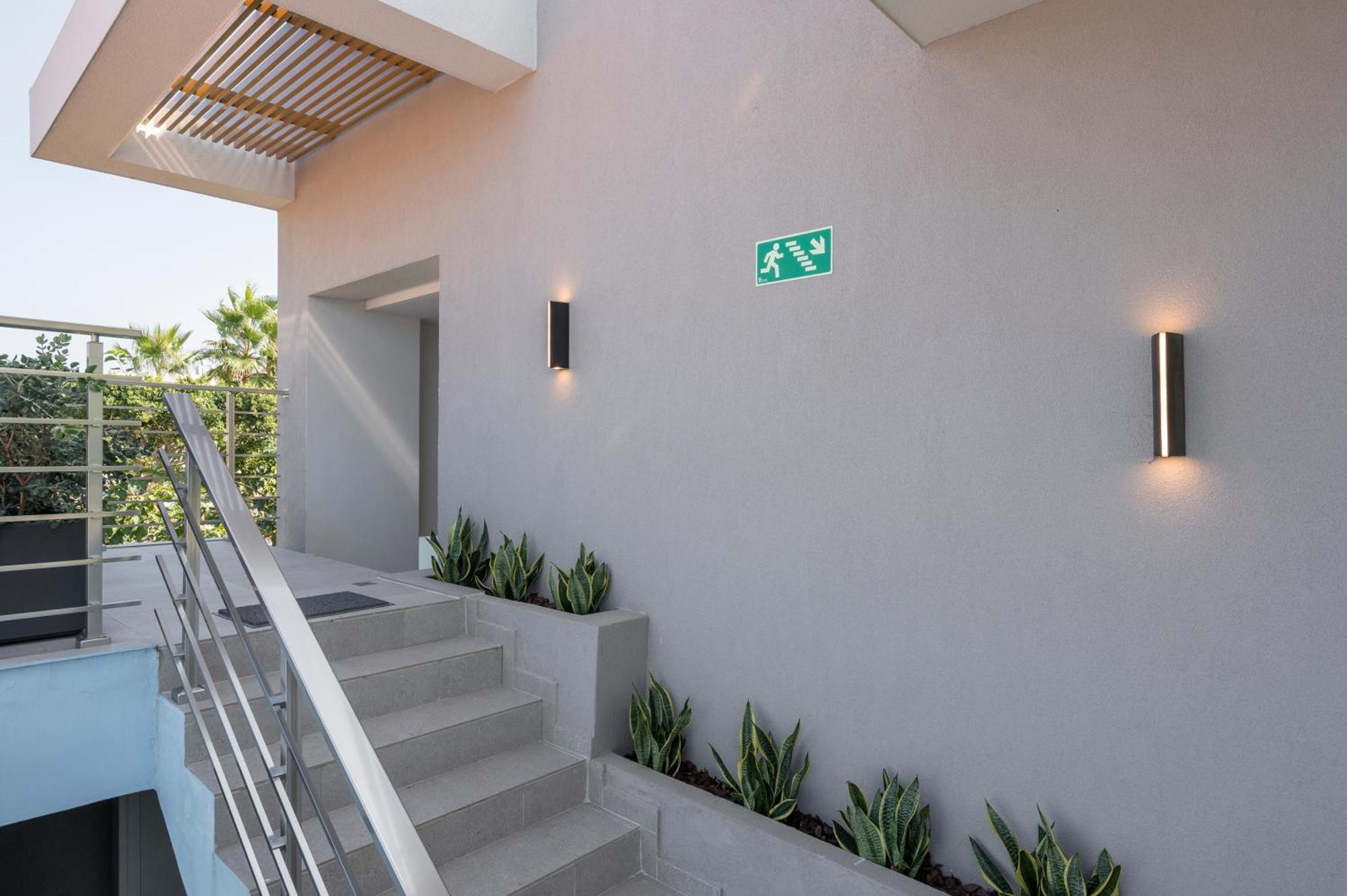 Ostrakon Suites Agia Marina Exteriör bild