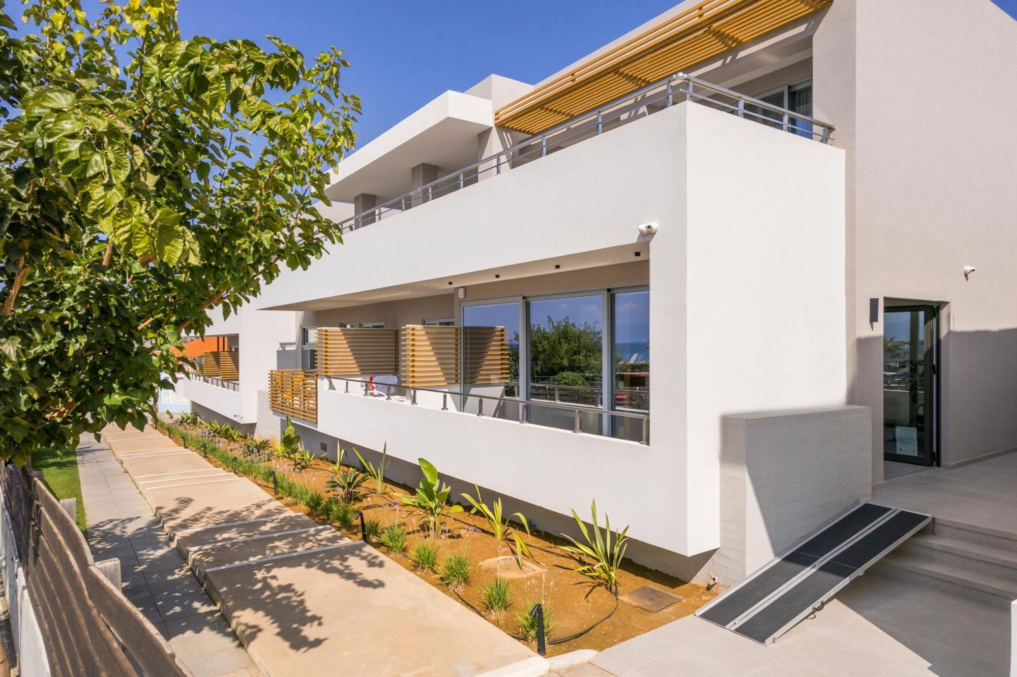 Ostrakon Suites Agia Marina Exteriör bild