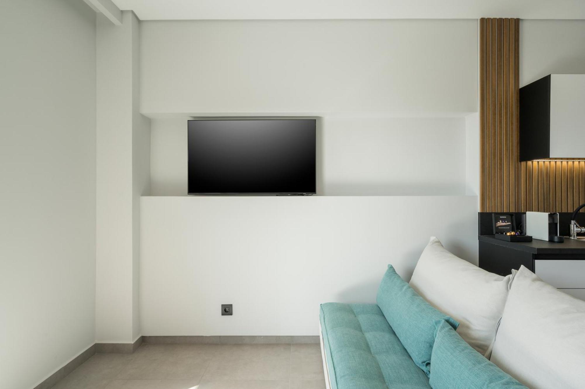 Ostrakon Suites Agia Marina Exteriör bild