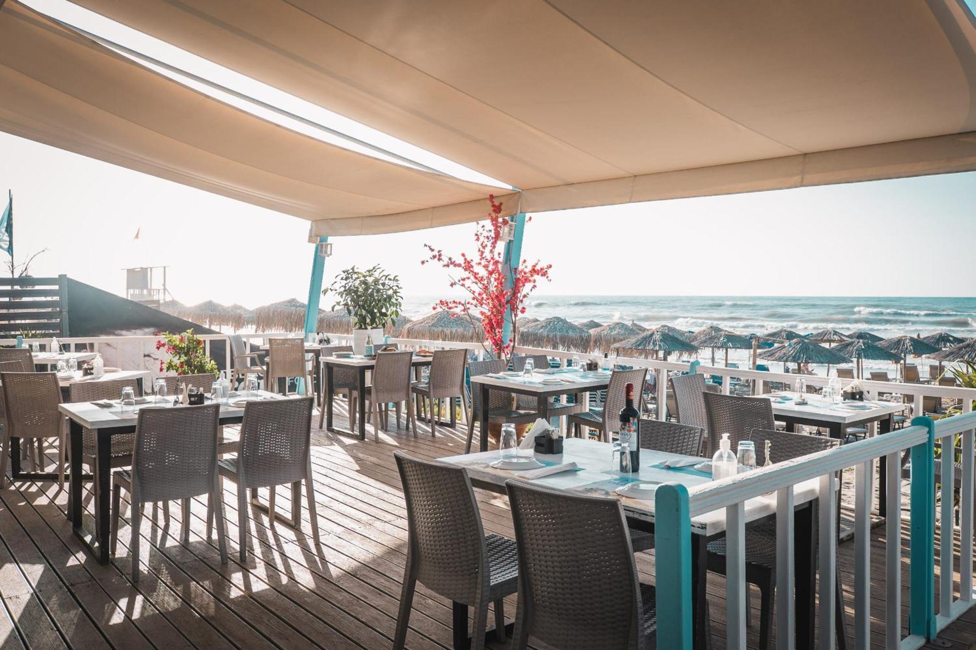 Ostrakon Suites Agia Marina Exteriör bild