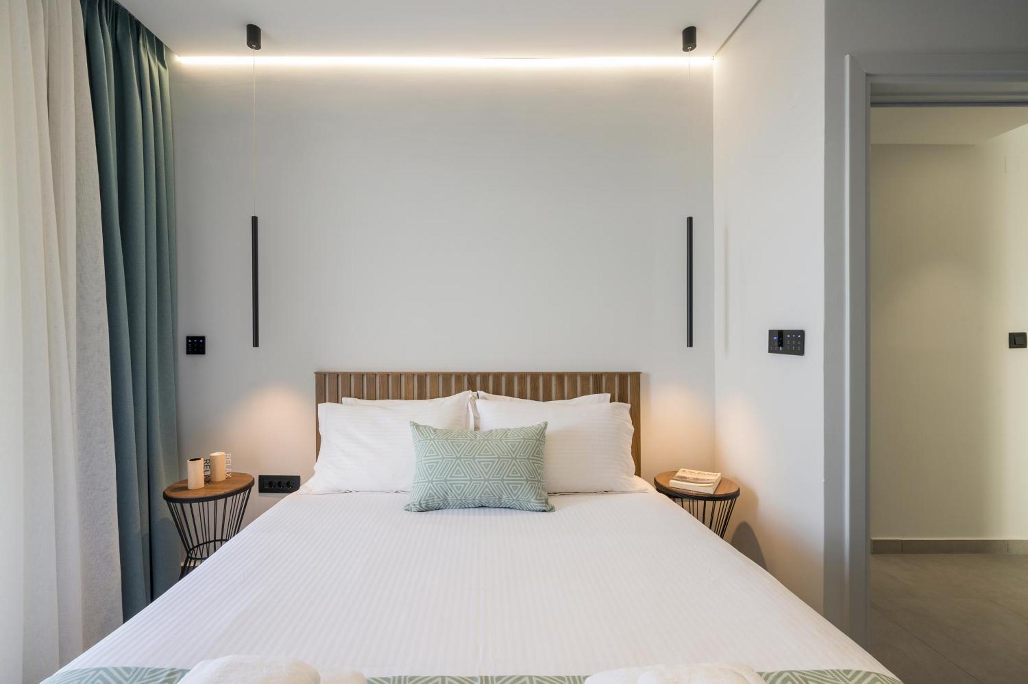 Ostrakon Suites Agia Marina Exteriör bild