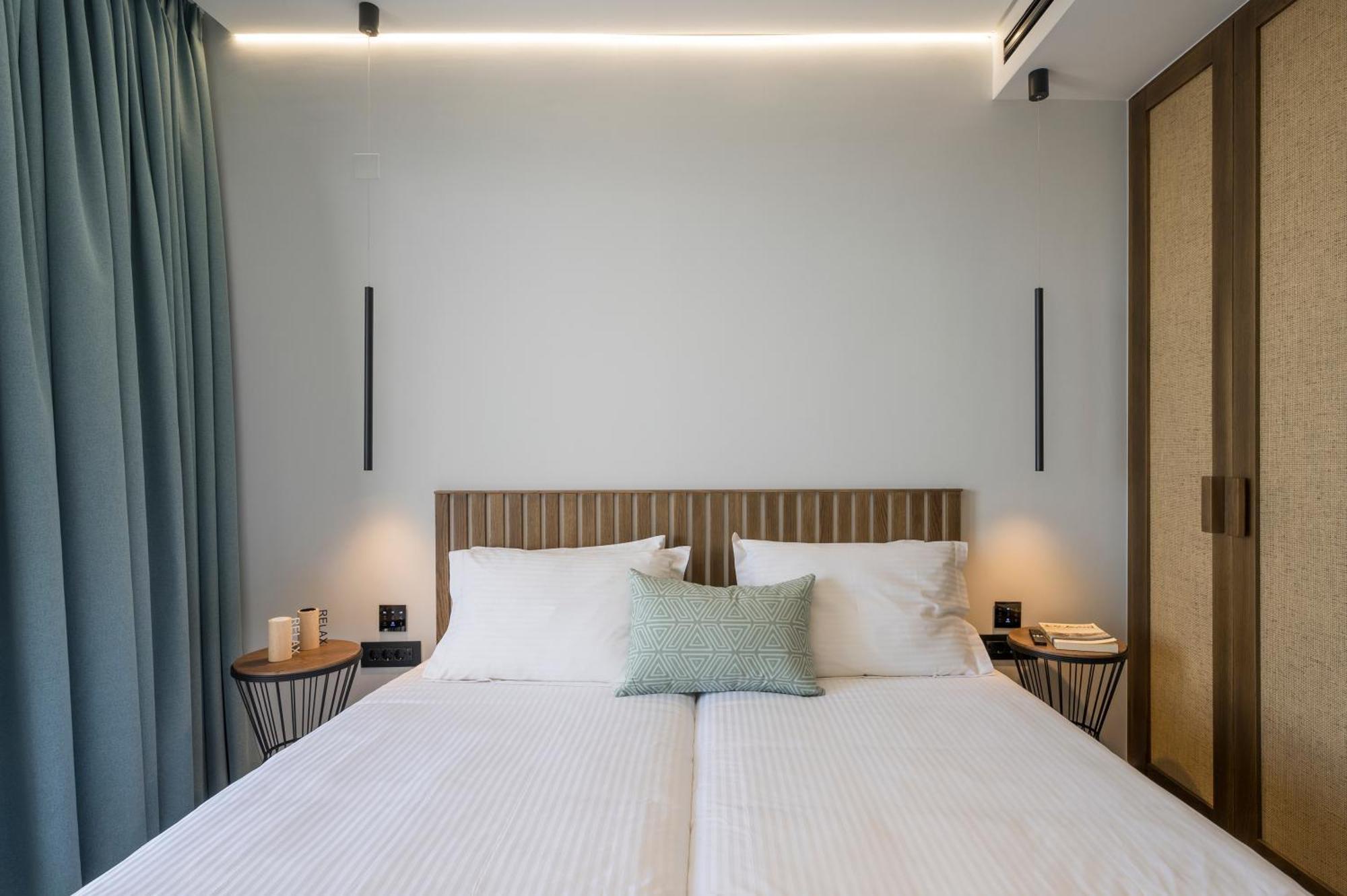 Ostrakon Suites Agia Marina Exteriör bild
