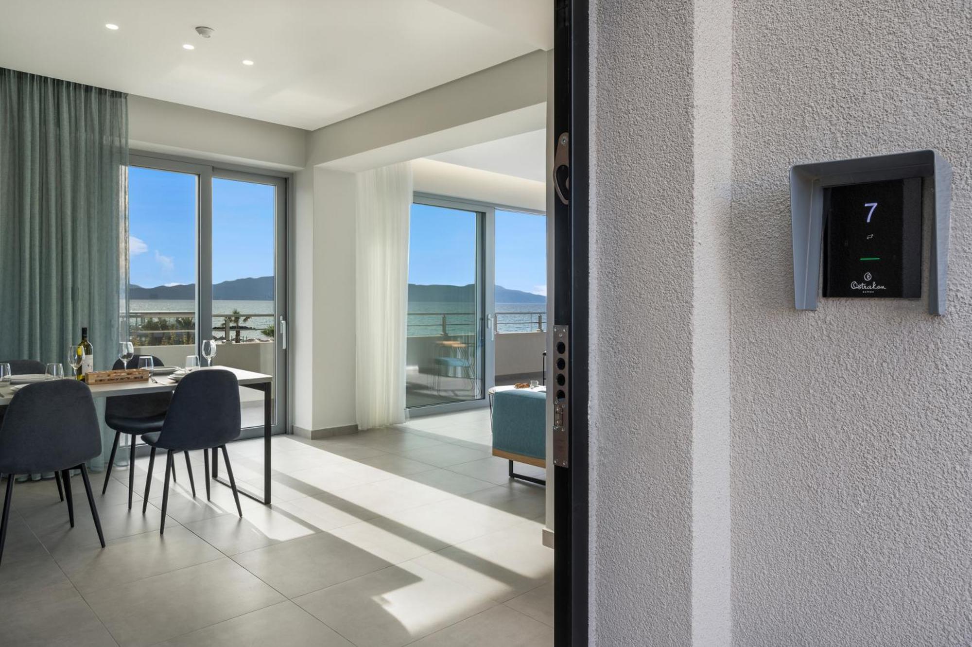 Ostrakon Suites Agia Marina Exteriör bild