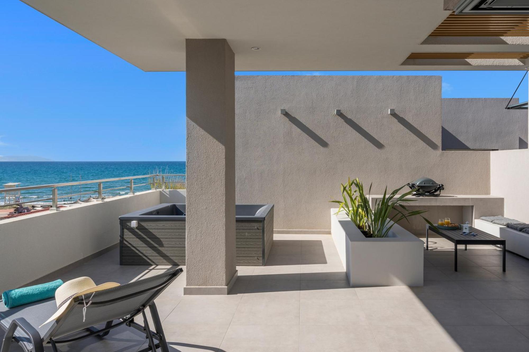 Ostrakon Suites Agia Marina Exteriör bild