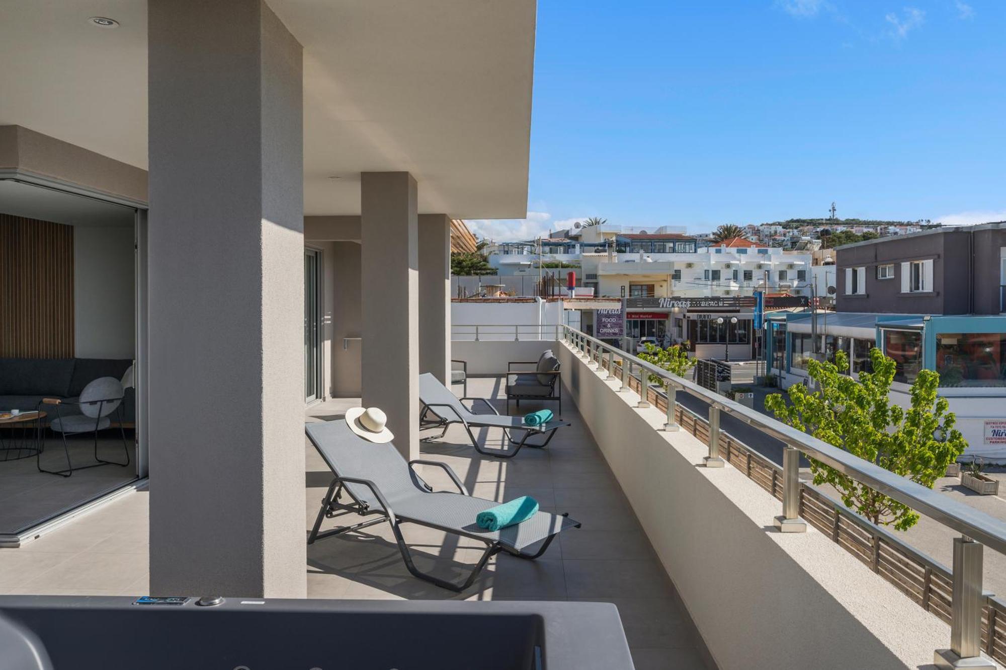 Ostrakon Suites Agia Marina Exteriör bild