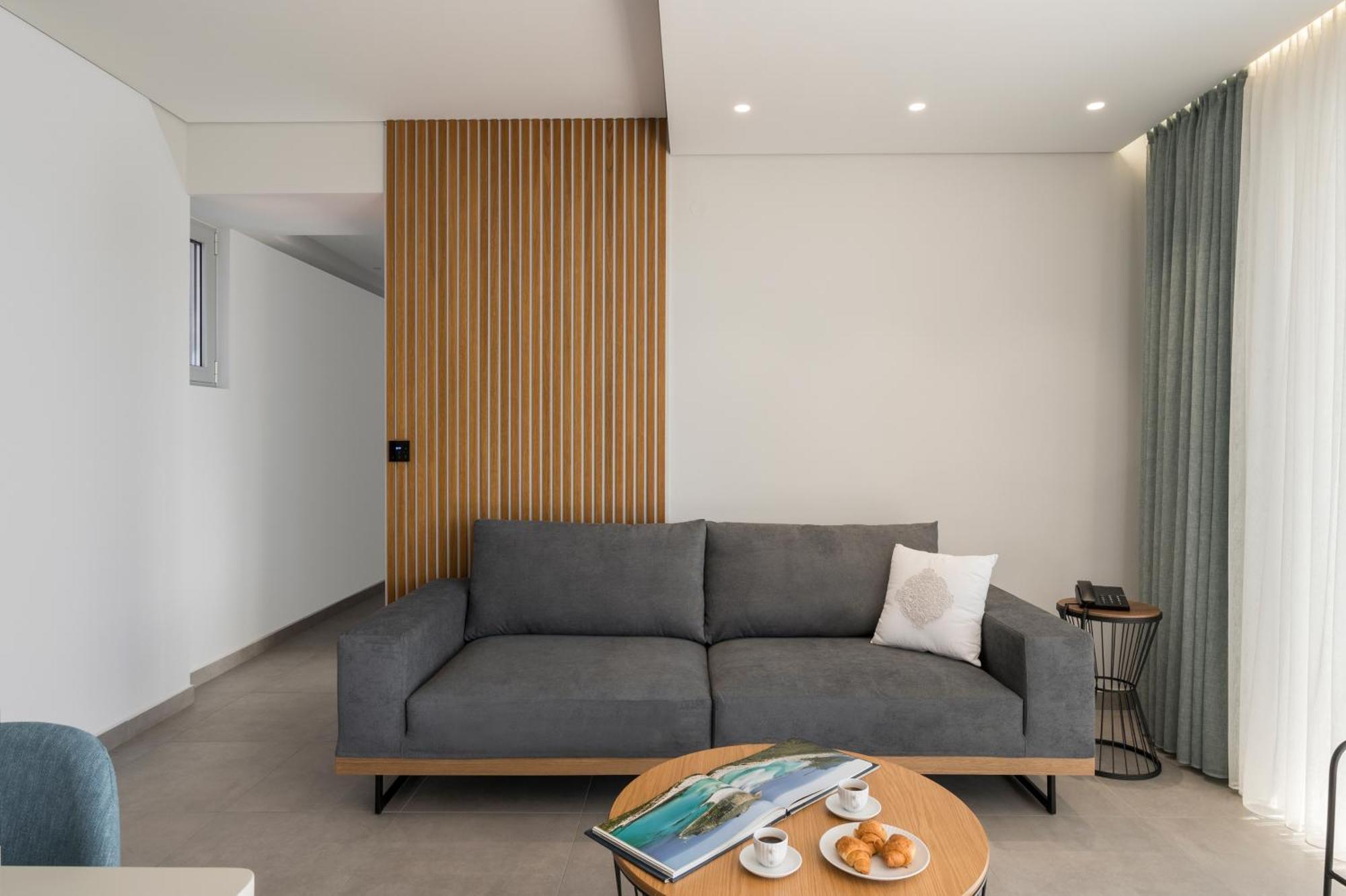 Ostrakon Suites Agia Marina Exteriör bild