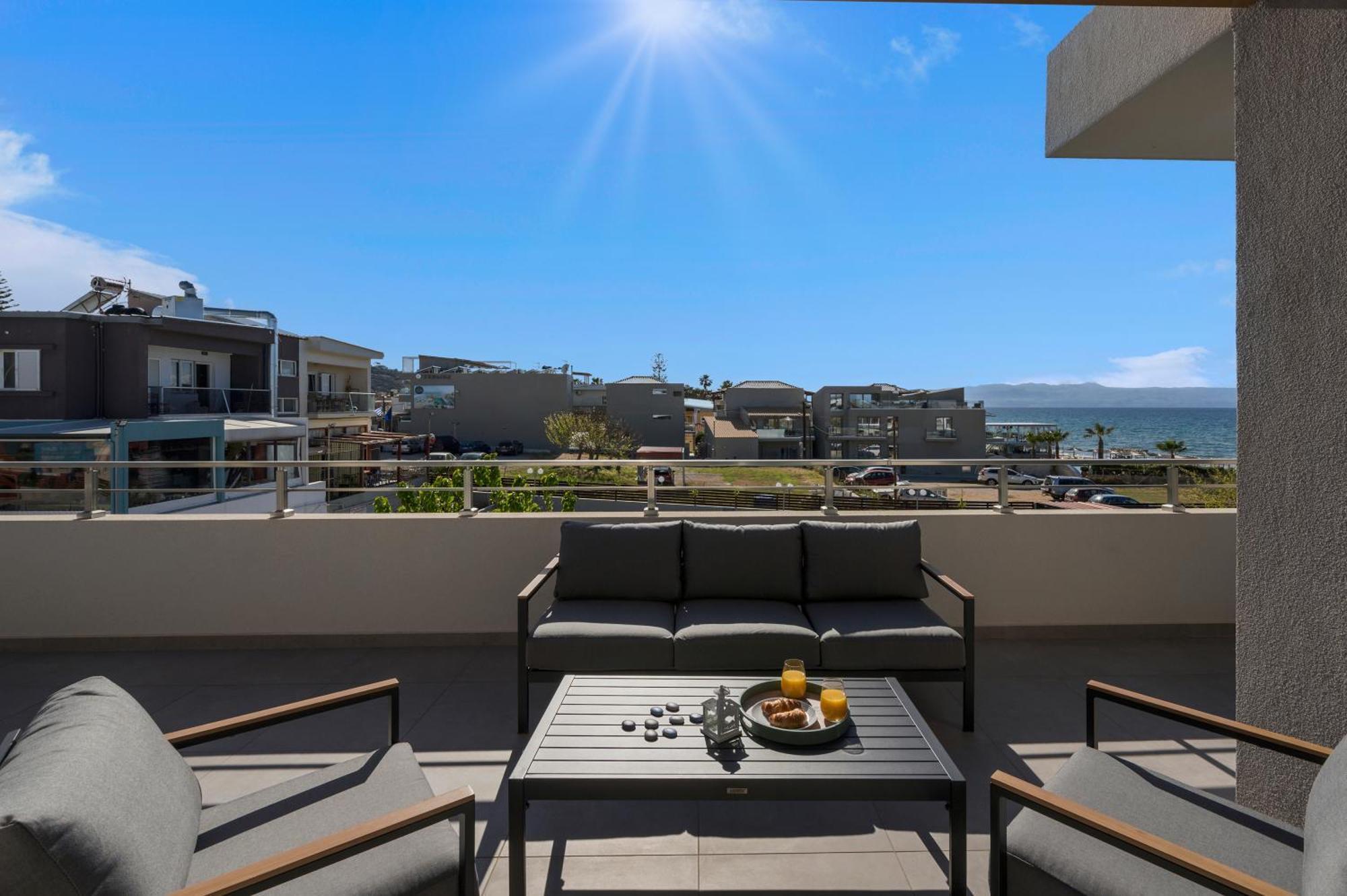 Ostrakon Suites Agia Marina Exteriör bild